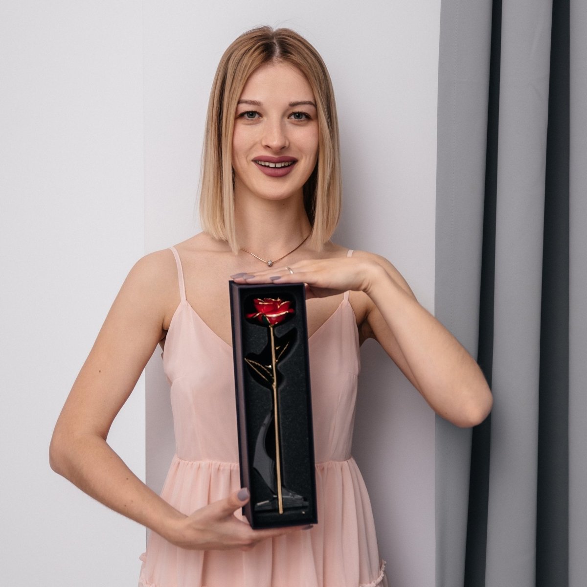 Jaki prezent dla dziewczyny bez okazji? - Adamell.pl