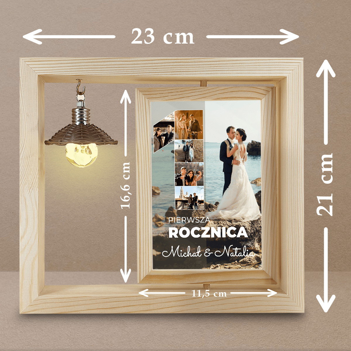 1 rocznica - Druk na szkle w drewnianej ramce + led, spersonalizowany prezent dla pary - Adamell.pl