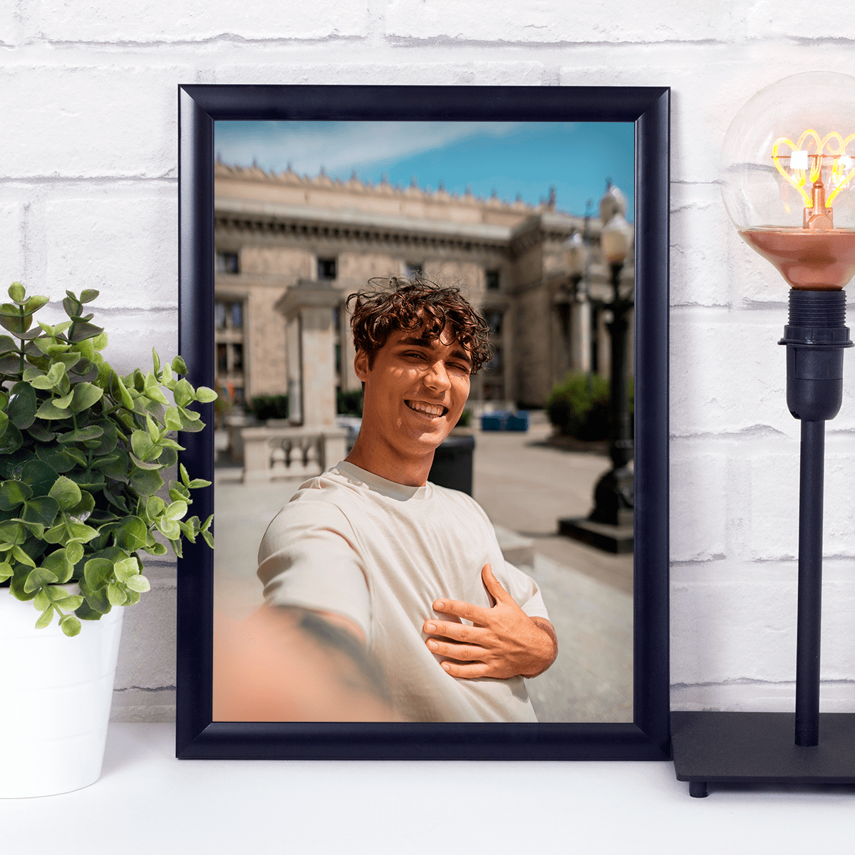 Fotografia chłopaka - Druk na szkle, spersonalizowany prezent dla mężczyzny - Adamell.pl