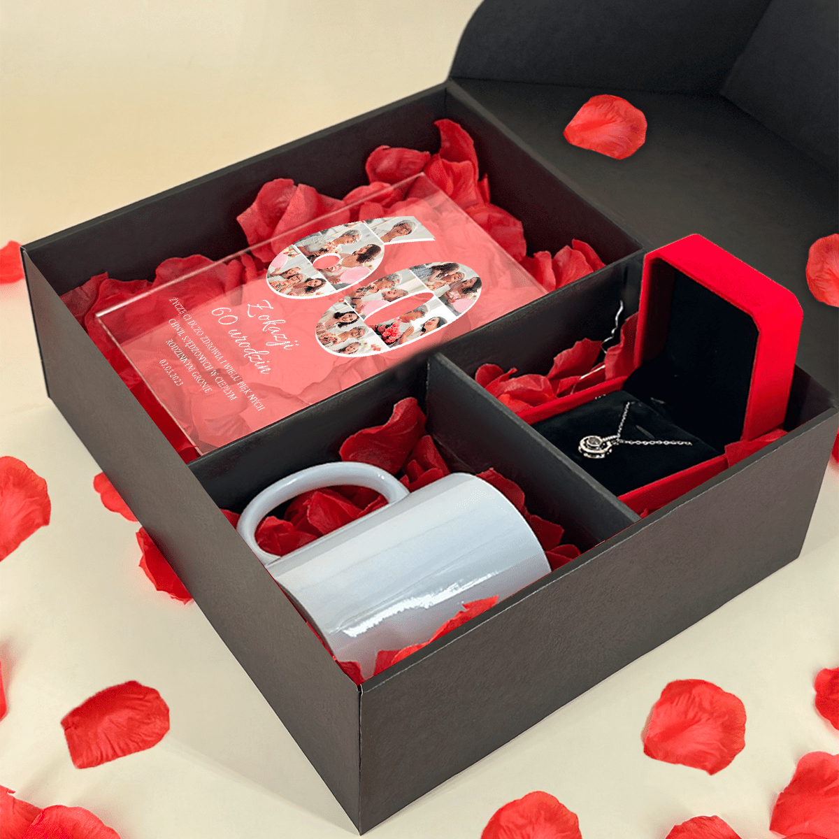 Kubek + druk na szkle 60 urodziny + wisiorek - zestaw prezentowy Box 3 w 1, spersonalizowany prezent na urodziny - Adamell.pl