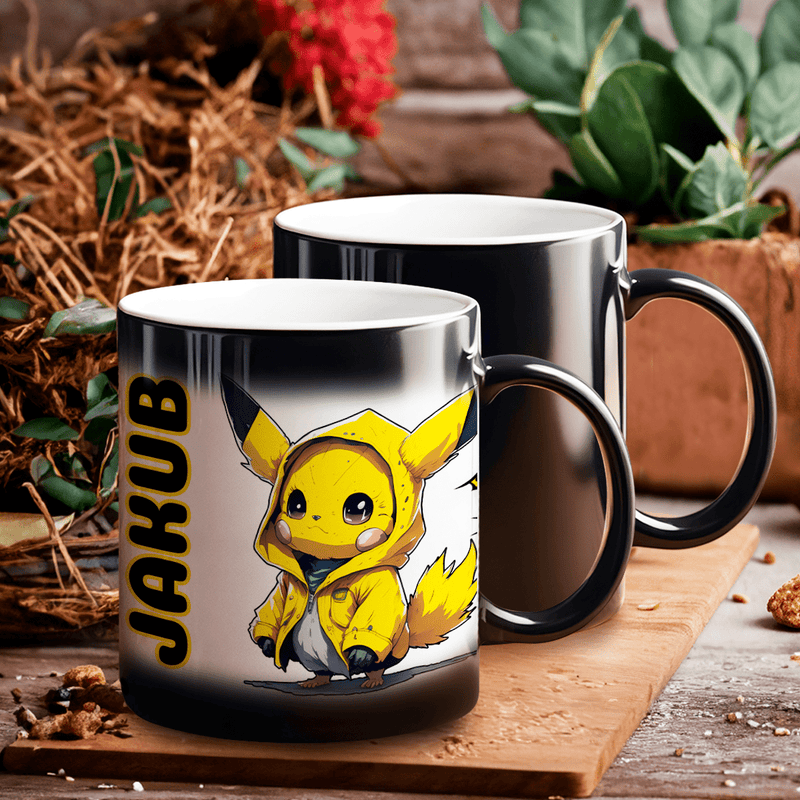 Grafika Pikachu + imię - 1x Kubek magiczny z nadrukiem, spersonalizowany prezent dla dziecka - Adamell.pl