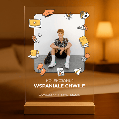 Kolekcjoner wspaniałych chwil - Druk na szkle, spersonalizowany prezent dla syna - Adamell.pl