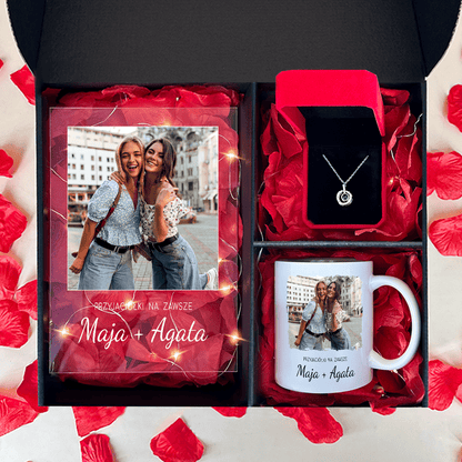 Kubek + szkło + wisiorek - zestaw prezentowy Box 3 w 1 , spersonalizowany prezent dla przyjaciółki - Adamell.pl