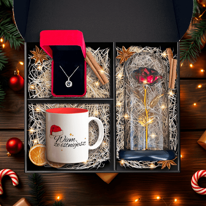 Kubek z nadrukiem ŚWIĘTA + wieczna róża + wisiorek - zestaw prezentowy 3 w 1, spersonalizowany prezent dla przyjaciółki - Adamell.pl