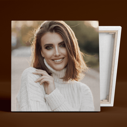 Kwadratowe zdjęcie kobiety - druk na płótnie, spersonalizowany prezent dla niej - Adamell.pl