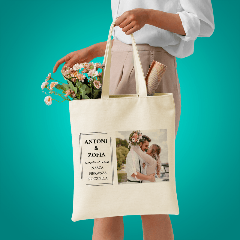 Materiałowa torba shopper z własnym nadrukiem PIERWSZA ROCZNICA - spersonalizowany prezent dla pary - Adamell.pl