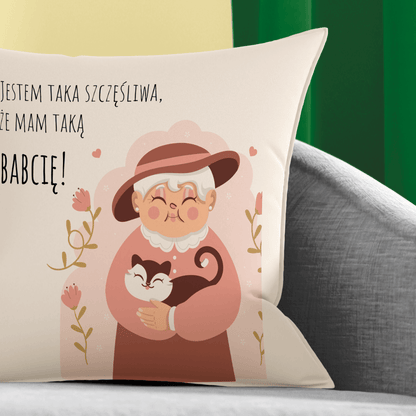 Poduszka z nadrukiem JESTEM TAKA SZCZĘŚLIWA - spersonalizowany prezent dla babci - Adamell.pl