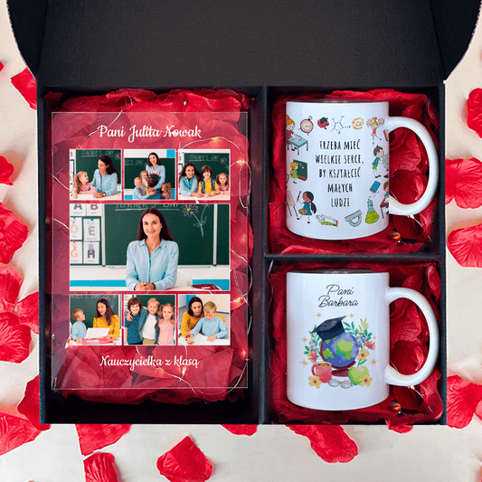 Wydruk na szkle + 2 kubki NAUCZYCIELKA Z KLASĄ - zestaw prezentowy 2 w 1, spersonalizowany prezent dla nauczyciela - Adamell.pl