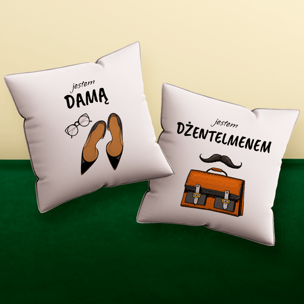 Zestaw 2 poduszek z własnym nadrukiem DAMA & DŻENTELMEN - spersonalizowany prezent dla pary - Adamell.pl