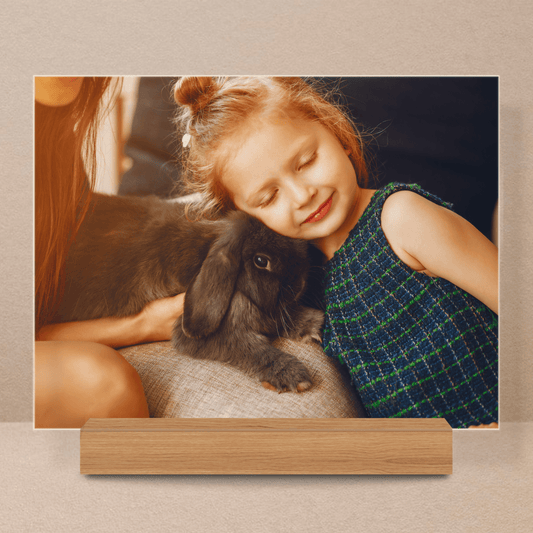 Dziewczynka z pupilem - Druk na szkle, spersonalizowany prezent - Adamell.pl - Wyjątkowe Prezenty