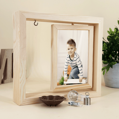 Fotografia dziecka - Druk na szkle w drewnianej ramce + led, spersonalizowany prezent dla dziecka - Adamell.pl