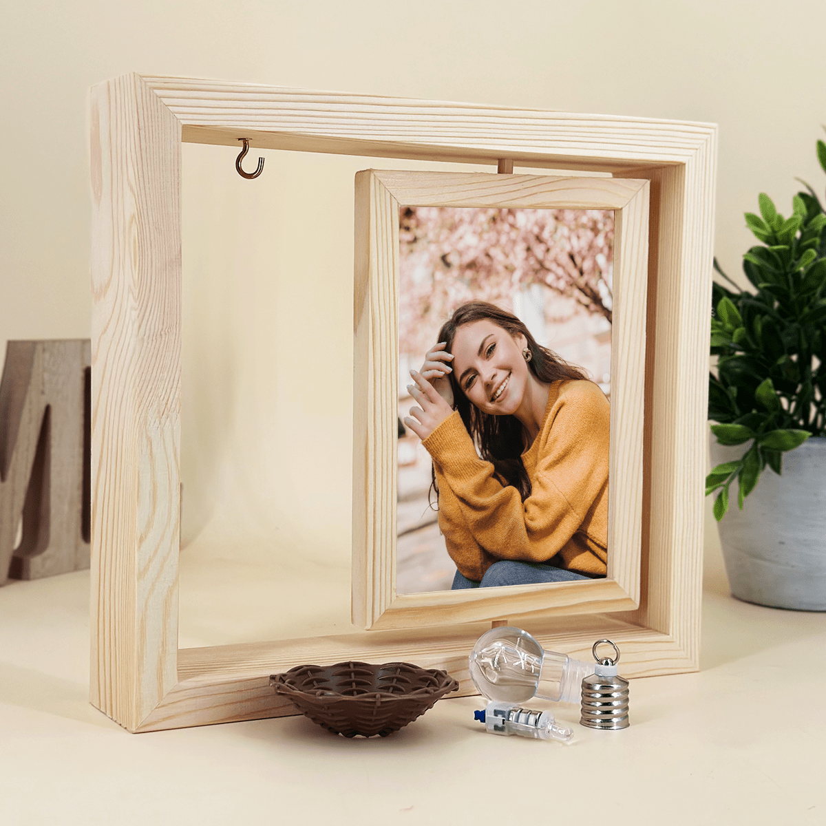 Fotografia kobiety - Druk na szkle w drewnianej ramce + led, spersonalizowany prezent dla kobiety - Adamell.pl