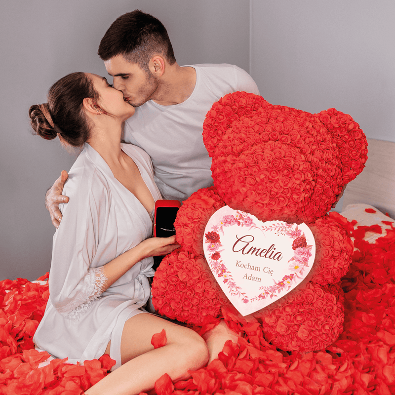 Imię + kwiaty w sercu - Miś z róż z wydrukiem, spersonalizowany prezent dla niej - Adamell.pl