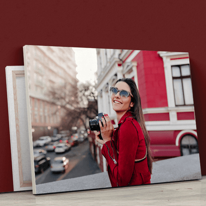 Kobieta z aparatem - druk na płótnie, spersonalizowany prezent - Adamell.pl