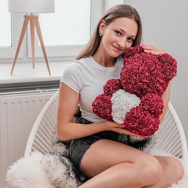 Miś z róż | Bordowy z sercem 40cm, Oryginalny, Romantyczny prezent dla panny młodej, seniorki, kierowniczki, na 19 urodziny, złote gody - Adamell.pl - Wyjątkowe Prezenty