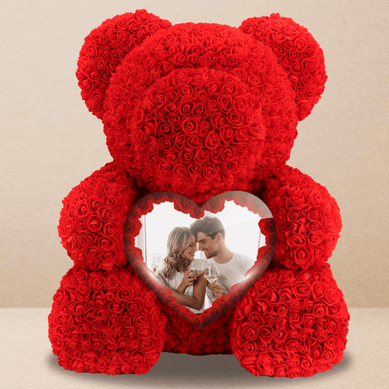Zdjęcie zakochanej pary - Miś z róż z wydrukiem, spersonalizowany prezent dla niej - Adamell.pl